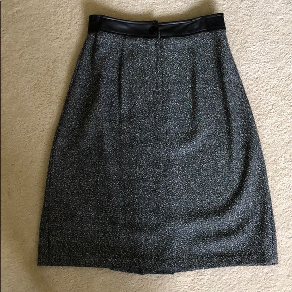 Ms J Tweed skirt - Picture 3 of 3